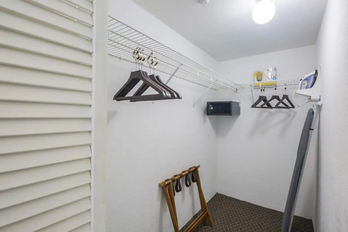 Holiday home The Barbados -Bright Condo W Pool Key West