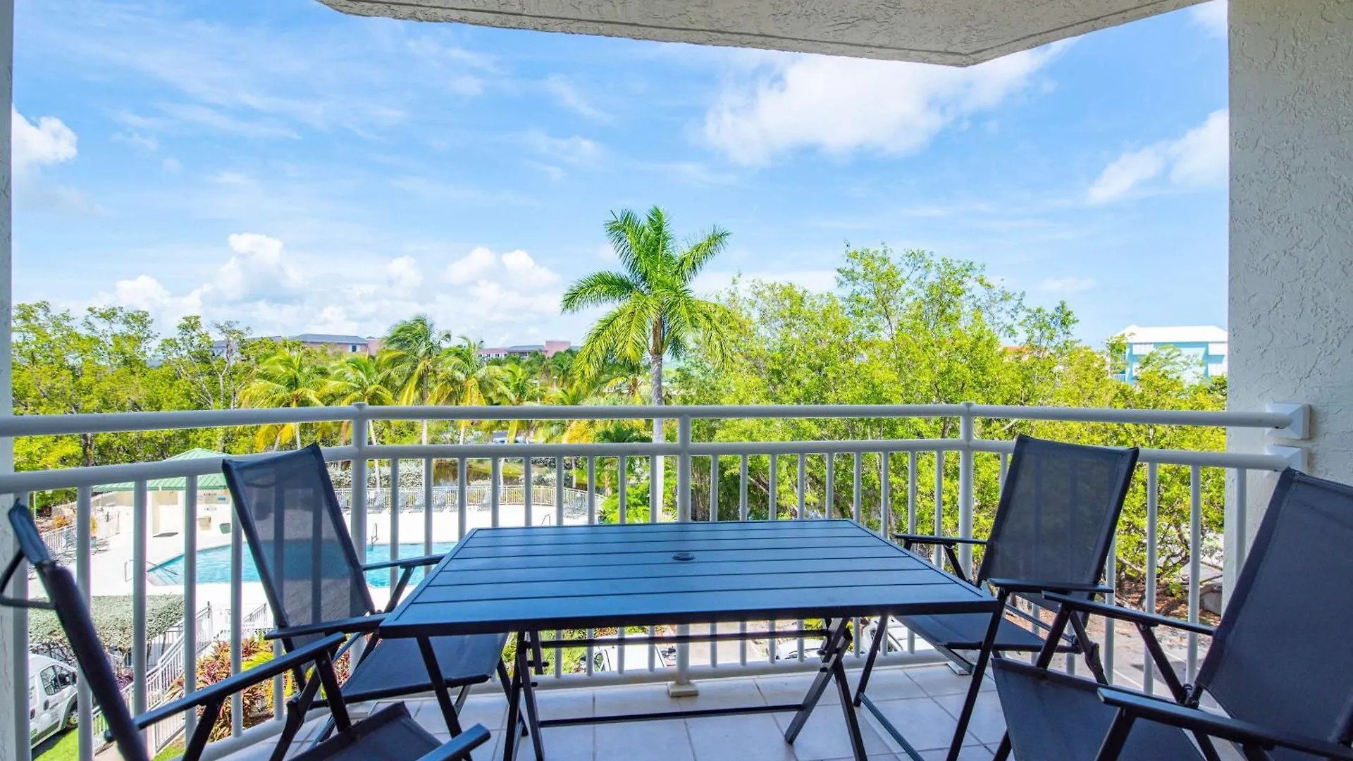 The Barbados -Bright Condo W Pool Key West