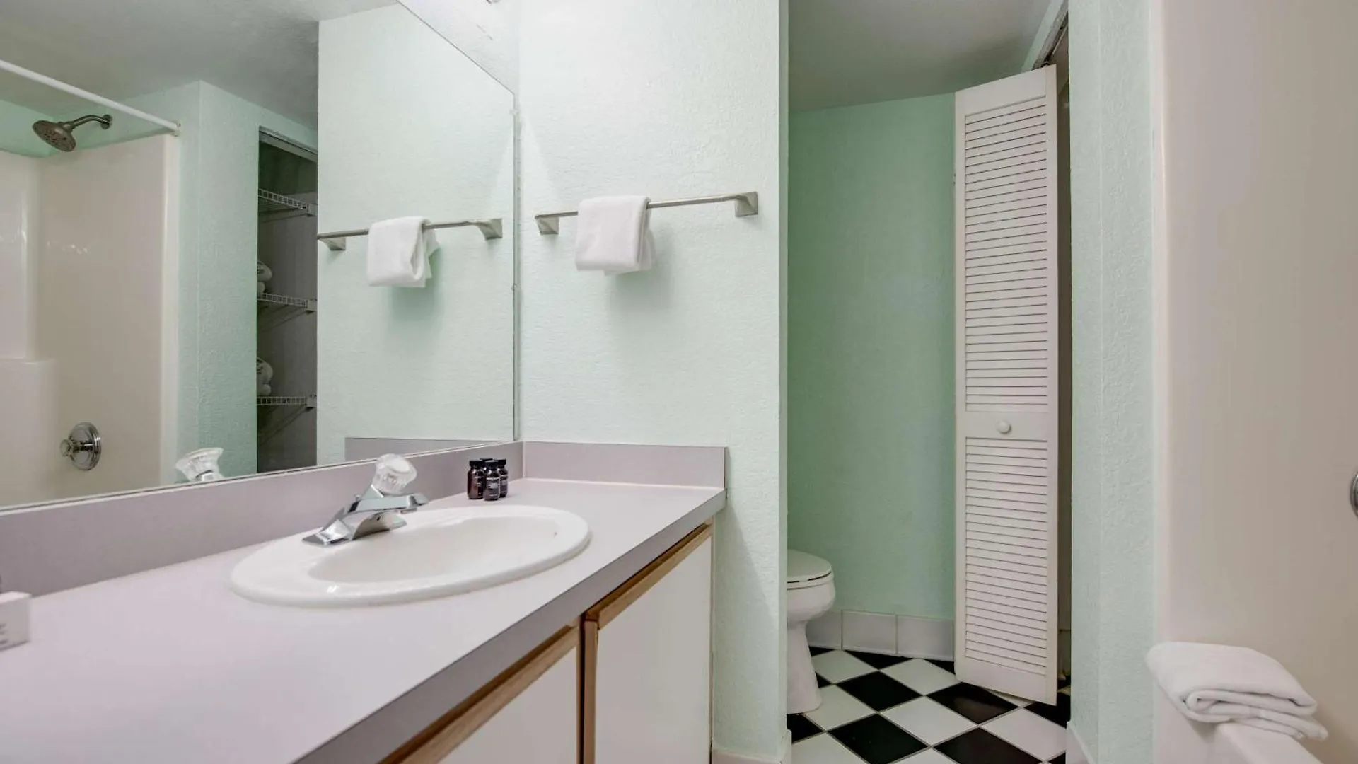 Nyaraló The Barbados -Bright Condo W Pool Key West